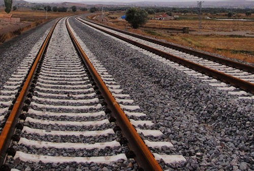 پیشرفت فیزیکی راه آهن کرمان-سیرجان به ۴۵ درصد رسید
